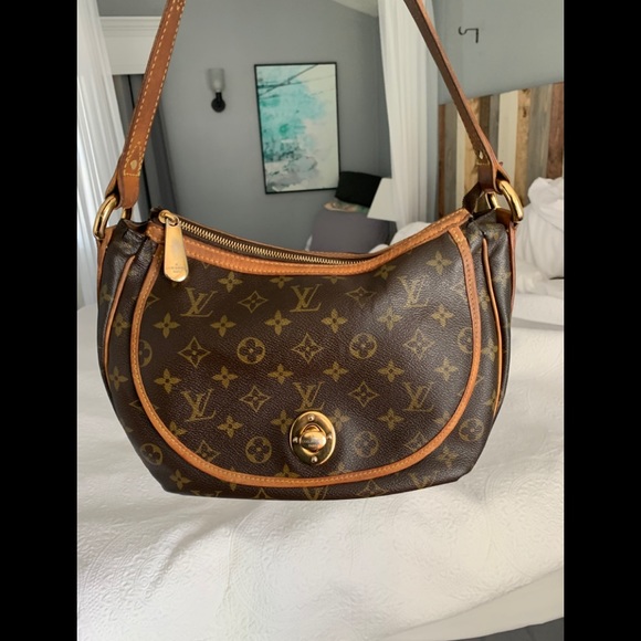 Authentic Louis Vuitton Tulum PM - Picture 6 of 17
